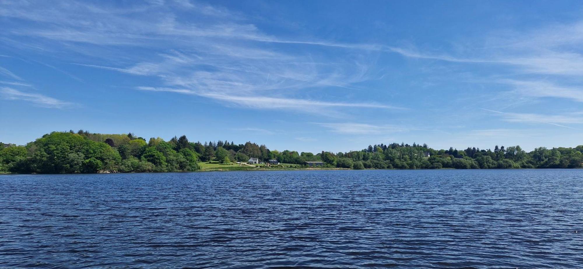 Le Vert Nomade Glomel Exteriör bild